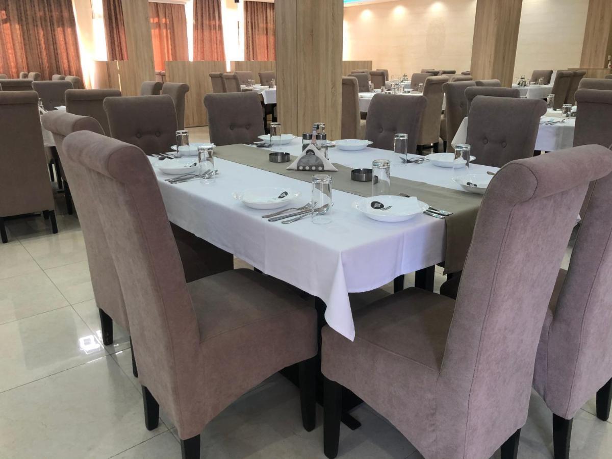 Bed And Breakfast Divanhana Novi Pazar Bagian luar foto