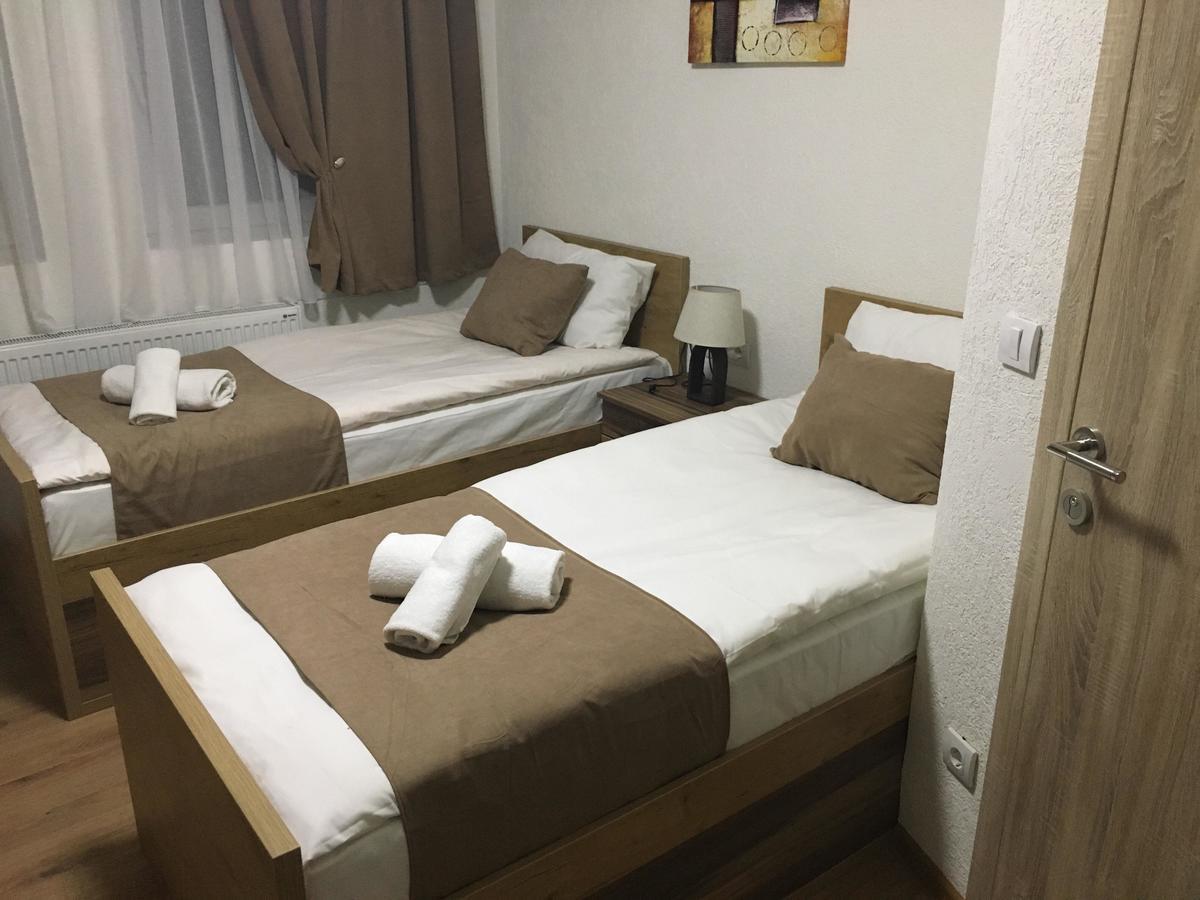 Bed And Breakfast Divanhana Novi Pazar Bagian luar foto