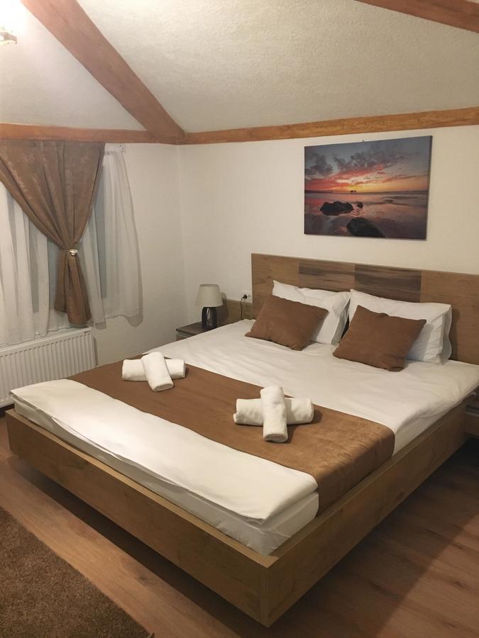 Bed And Breakfast Divanhana Novi Pazar Bagian luar foto