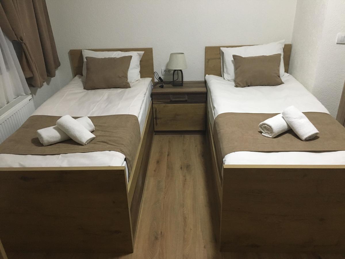 Bed And Breakfast Divanhana Novi Pazar Bagian luar foto